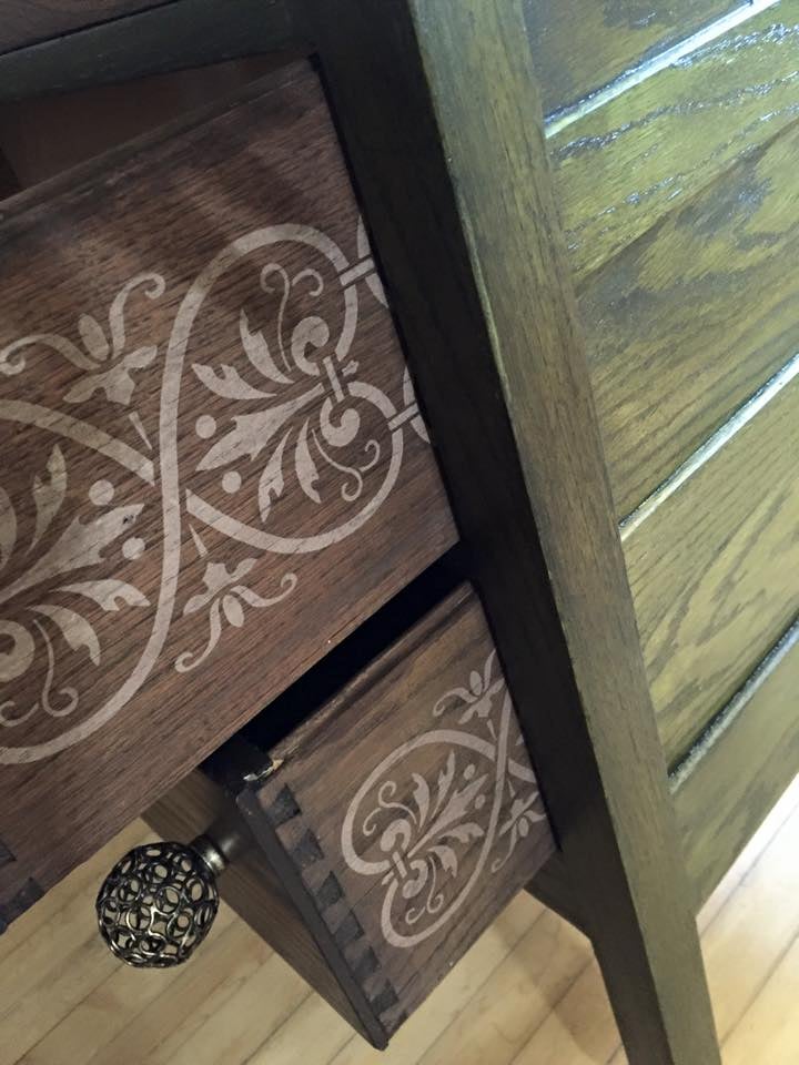 Inlaid Illusion drawer sides.