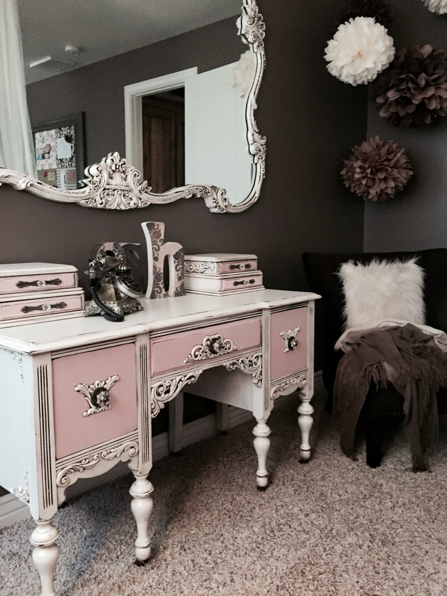 Pink Antique Vanity | General Finishes 2018 Design Challenge