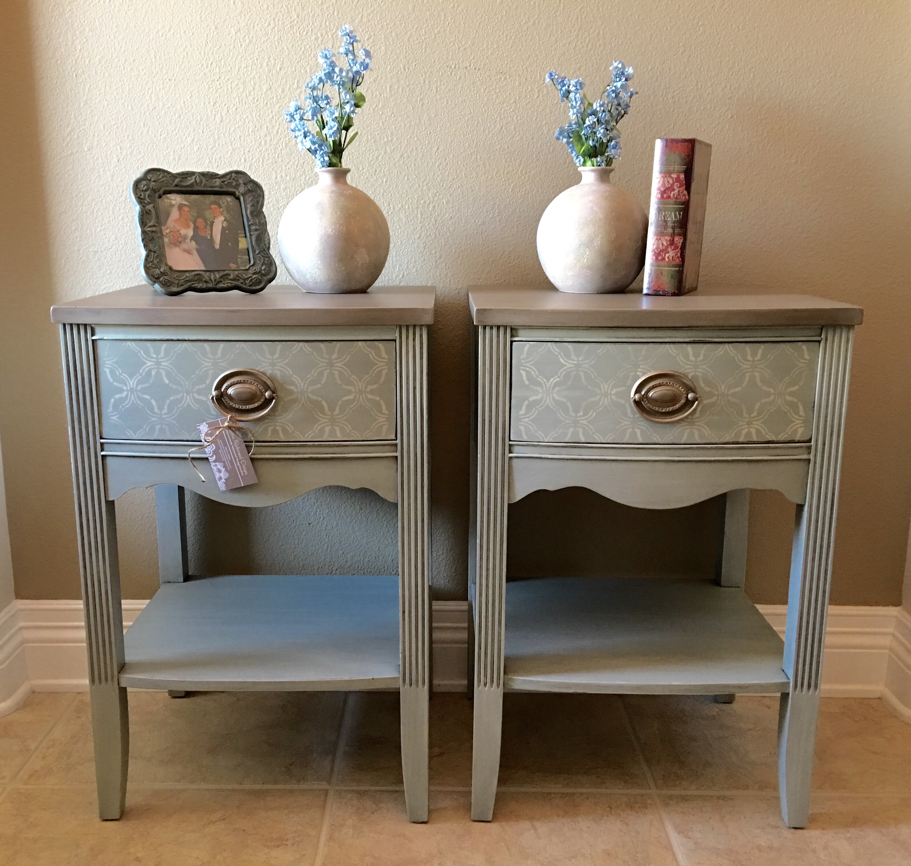 Cute Chalked Hepplewhite Nightstands | General Finishes 2018 Design ...