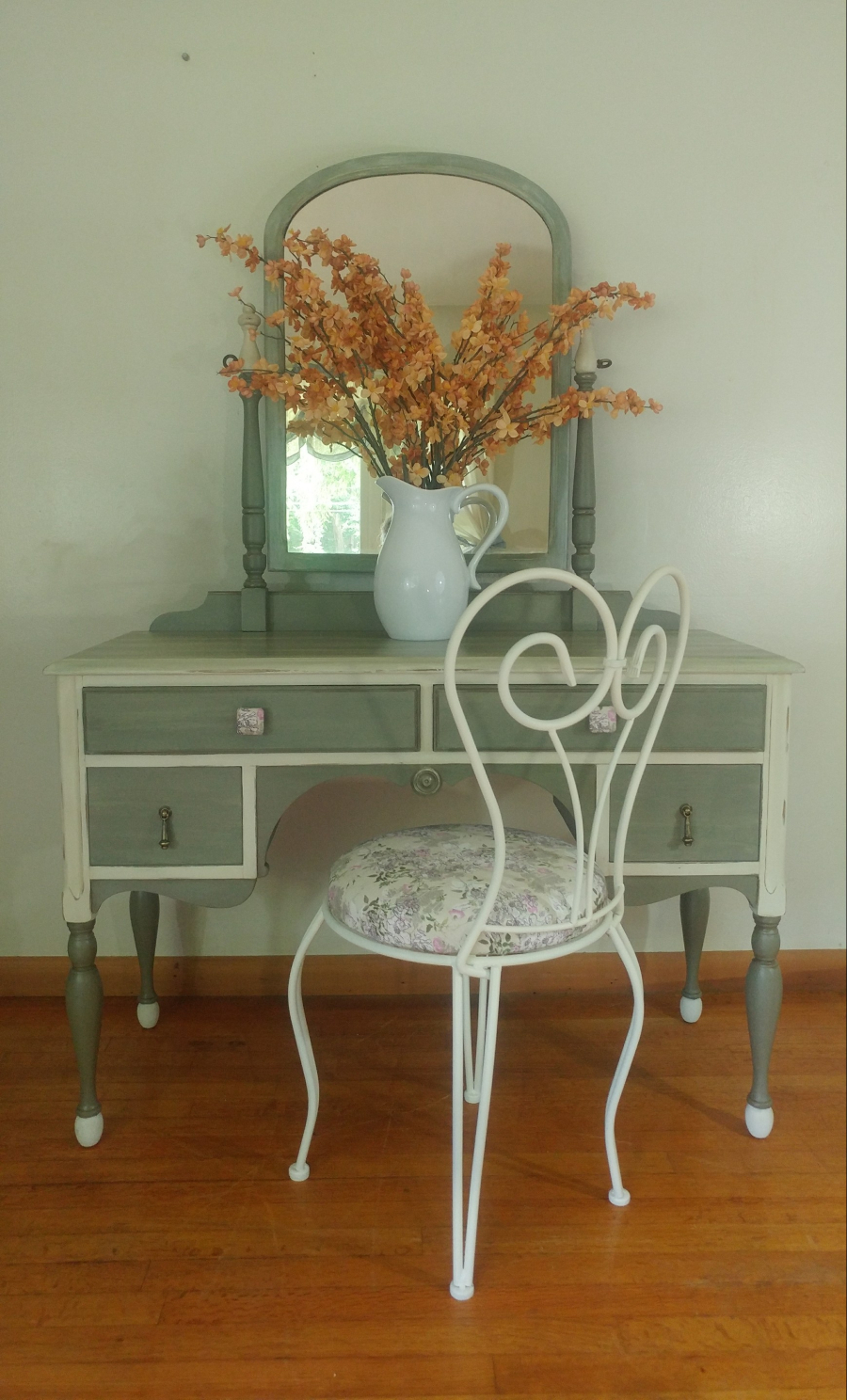 Vintage Rustic Vanity