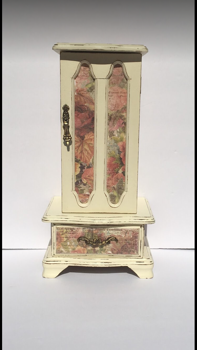 Floral Creme Jewelry Box
