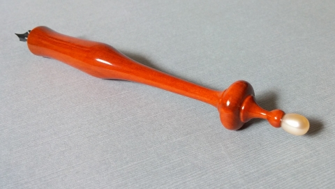 Redheart and Pearl Nib Holder