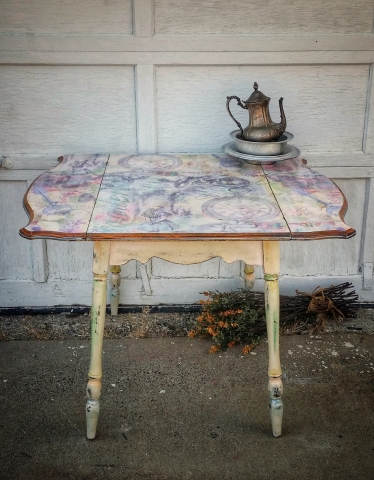 Alice in Wonderland table