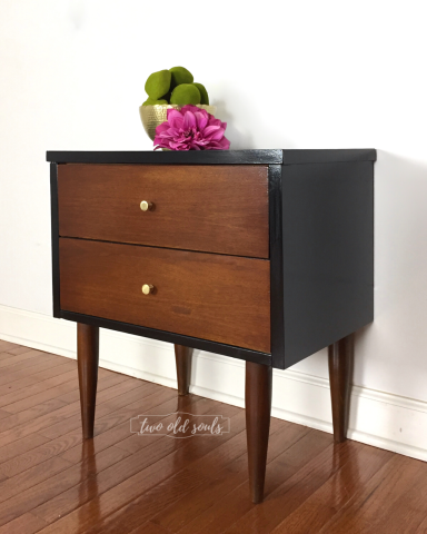 Lamp Black Night Stand with Walnut Drawers and Legs