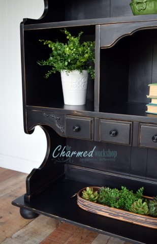 Distressed wood reveal