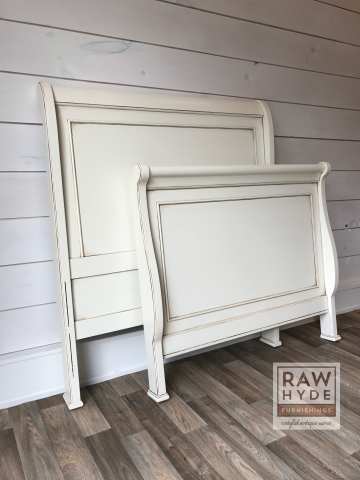 Sweet Sleigh Bed