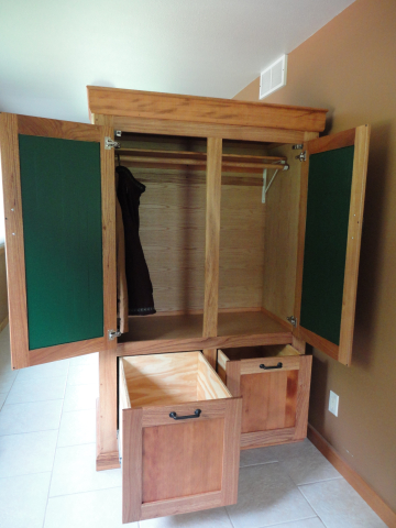 170 deg. and 110 deg. hinges in appropriate locations, full extension drawer slides, and soft close feature.