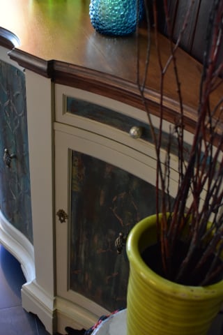 Close-up side view.