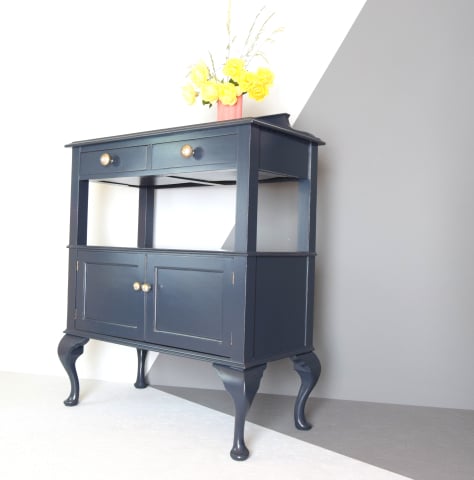 Coastal blue buffet with tropical interior