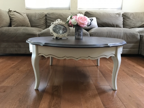 Country Chic vintage coffee table