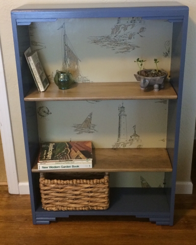 Plain old wood bookcase gets an update!